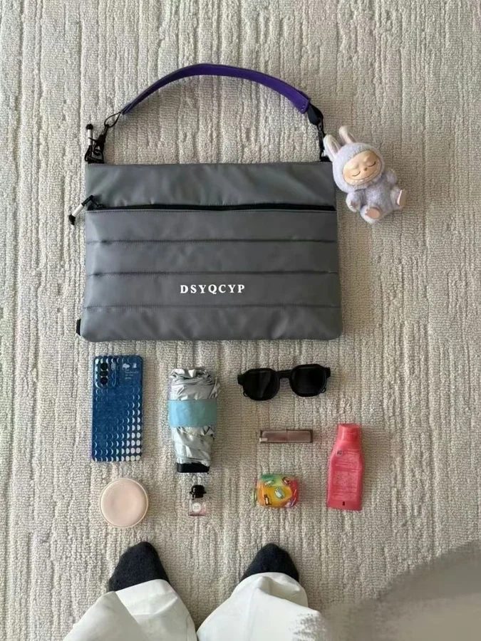 Quilted Shoulder Case with Clip-On Handle FD-087 by Feima Bag