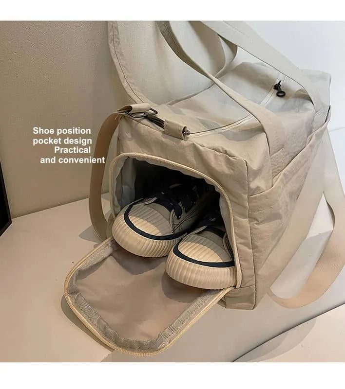 Duffel with a round front label and long handles FS-006 by Feima Bag